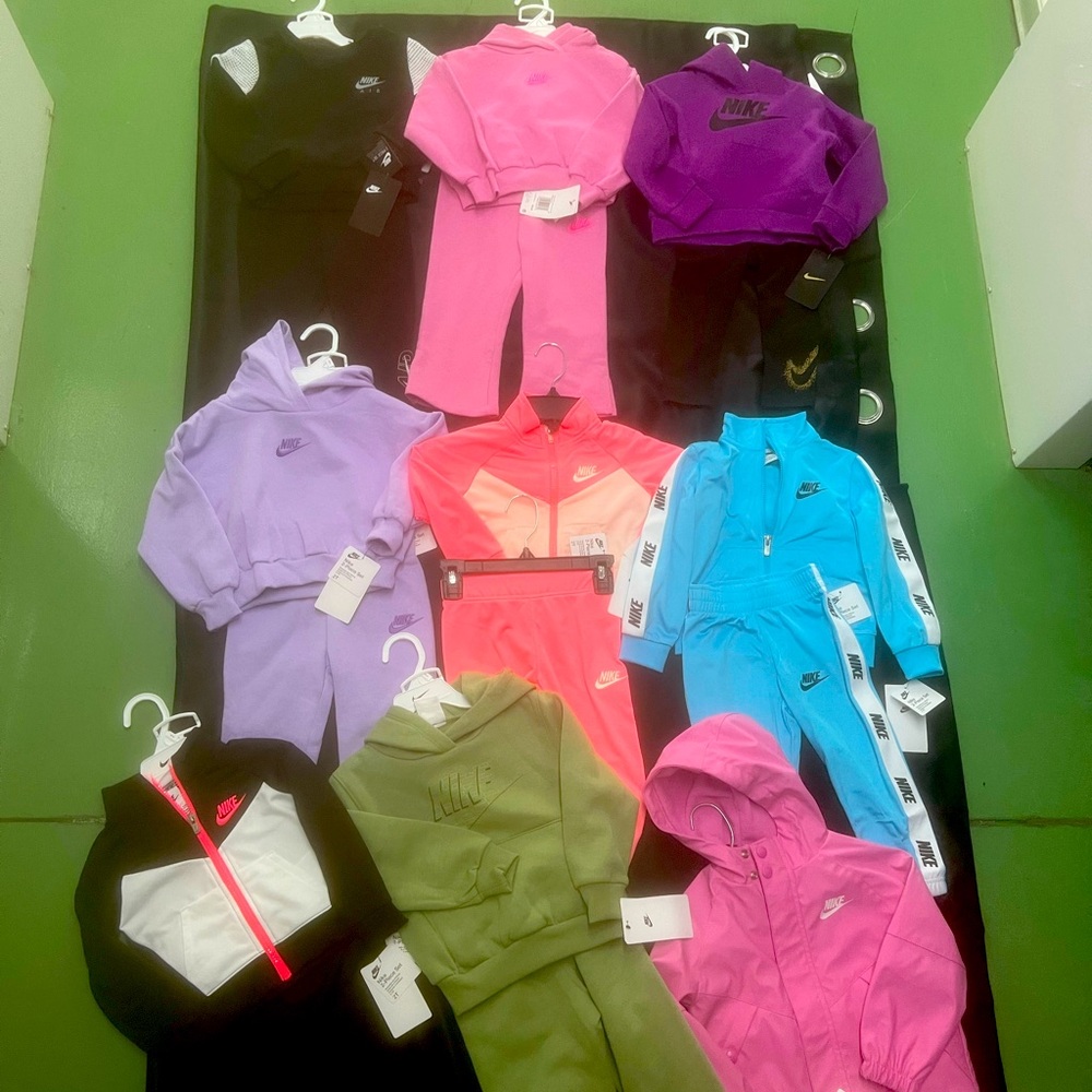 NWT Nike 2t SOLD ALREADY